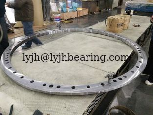 Cina Slewing ring turntable bearing RKS.060.25.1314 ukuran 1399x1229x68mm tanpa roda gigi pemasok